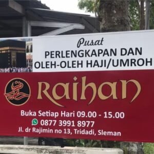 Papan Nama Toko Perlengkapan Haji dan Umroh